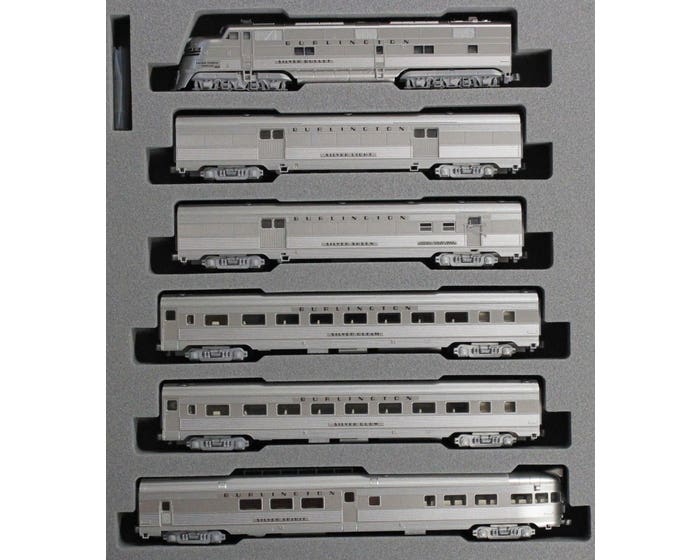 Kato | Set de Tren de Pasajeros Aerodinámico EMD E5A & Silver Streak Zephyr (Sistema Análogo / Set de 6 Unidades) | Chicago, Burlington & Quincy (CB&Q) (Escala N)